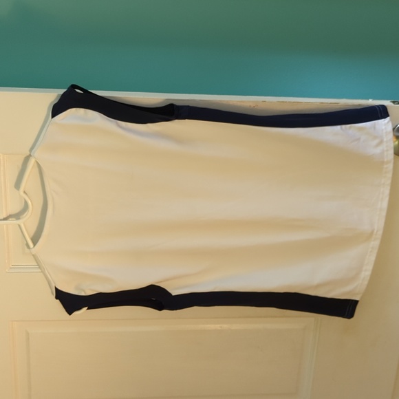 NWOT Woman's Adidas Workout Shirt - Picture 5 of 7